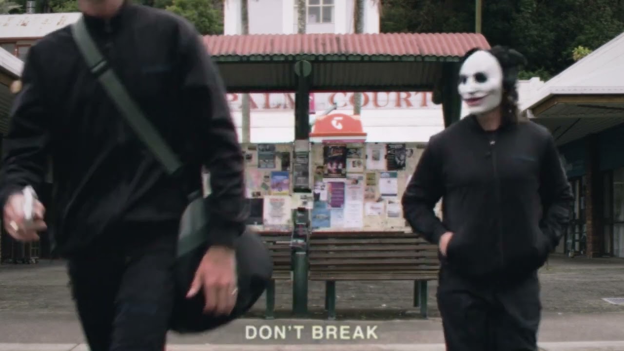 Le Shiv - Don't Break (lyric video)