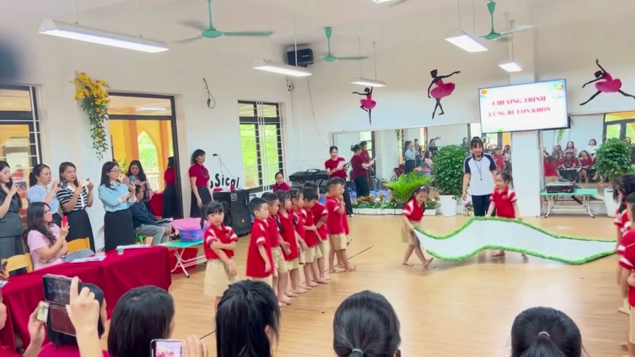 video giờ dạy minh họa chuyên đề SHCM- NCBH: Bò theo đường dích dắc