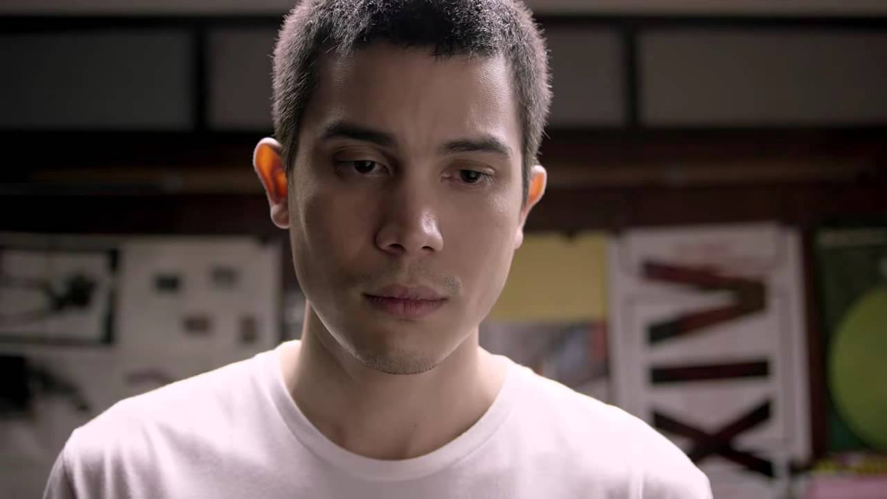 Freelance ฟรีแลนซ์ ห้ามป่วย ห้ามพัก ห้ามรักหมอ (2015)