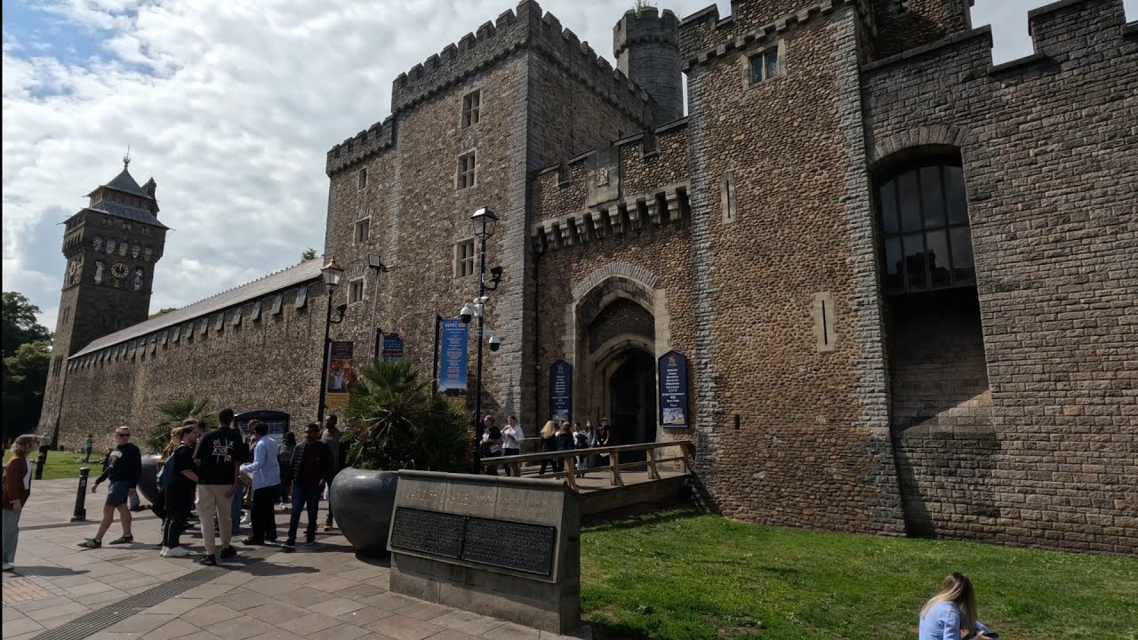 Cardiff Castle 4K