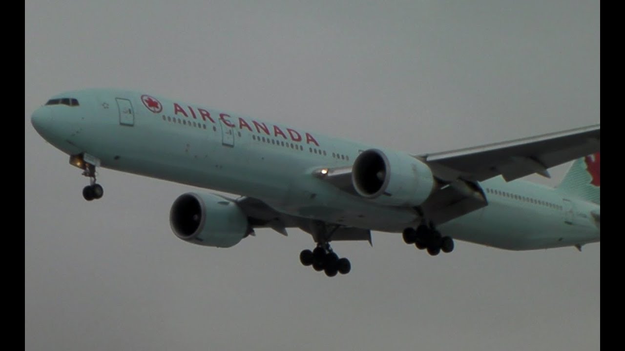Air Canada 777-300ER [C-FIVM] Landing in Toronto on RWY 05