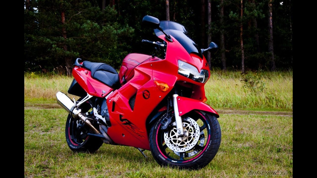 Обзор Honda VFR 800 тест драйв,плюсы и минусы всё по честному.