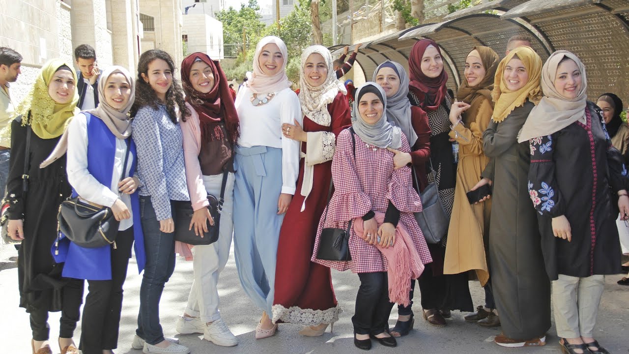 مناقشة مشروع تخرج