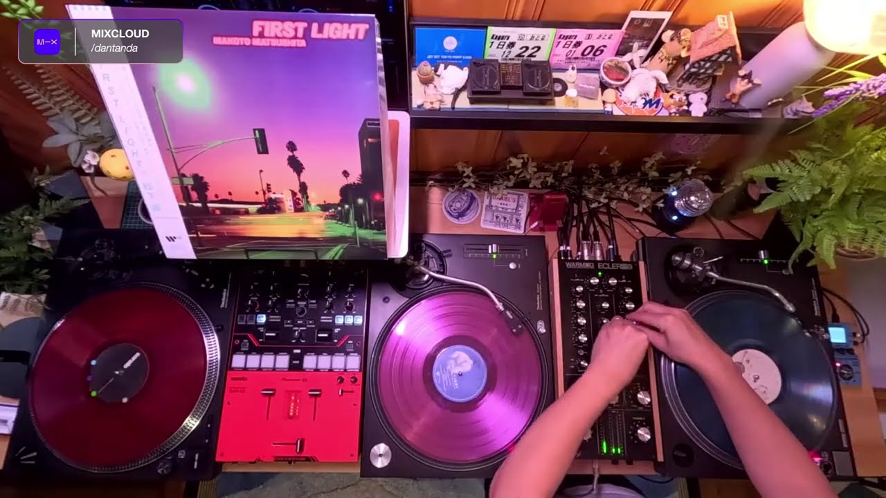 🎧🍜  Light Night Vinyl - Dreamy Electronica, Liquid Drum and Bass, City Pop Sunday