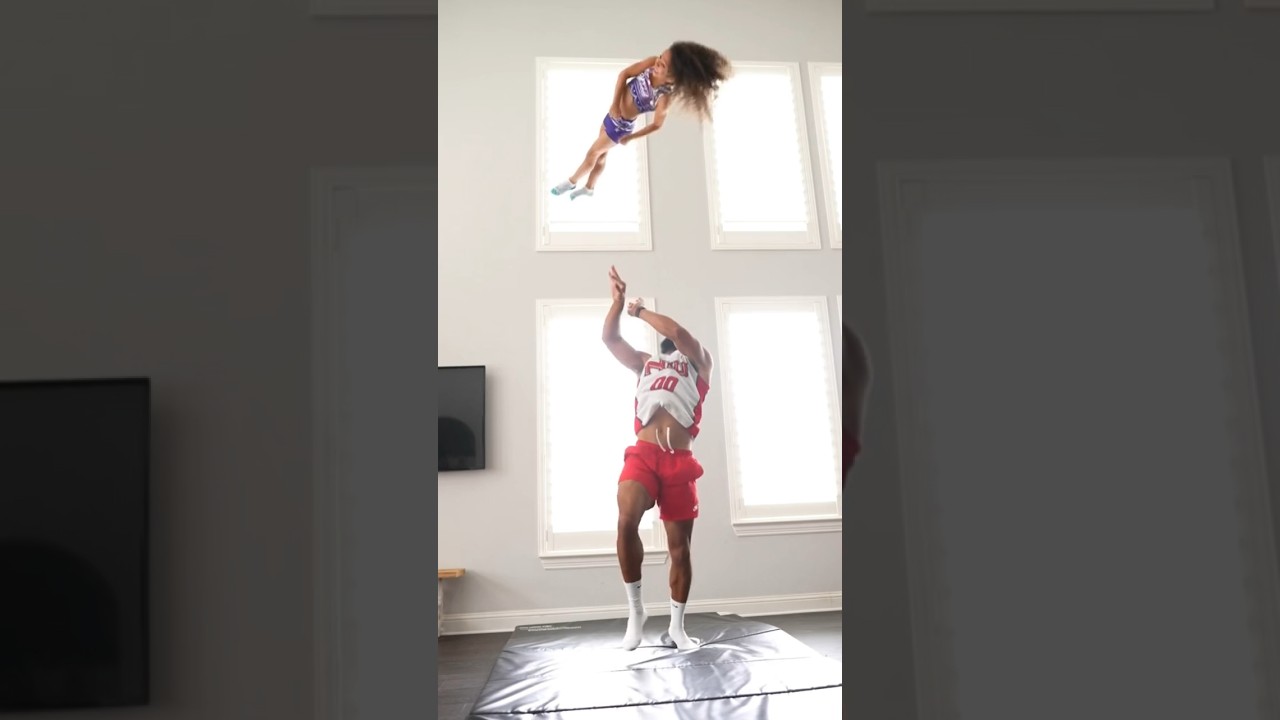 Rate this cheerlead stunt from 1-10! 👀💯 #cheerleading #cheerleadingstunts