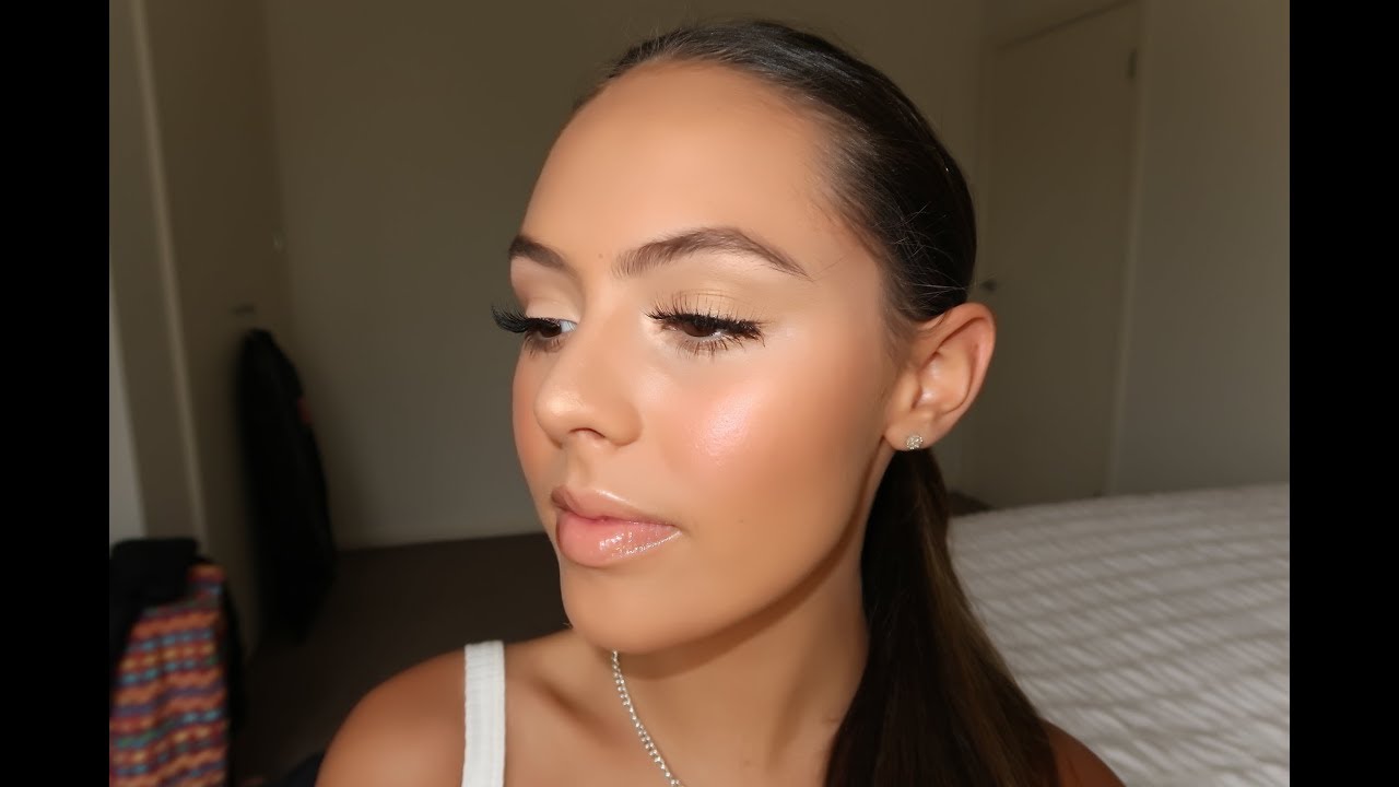 EVERY DAY LOOK USING ONLY RUNWAY ROOM | MIA FEVOLA