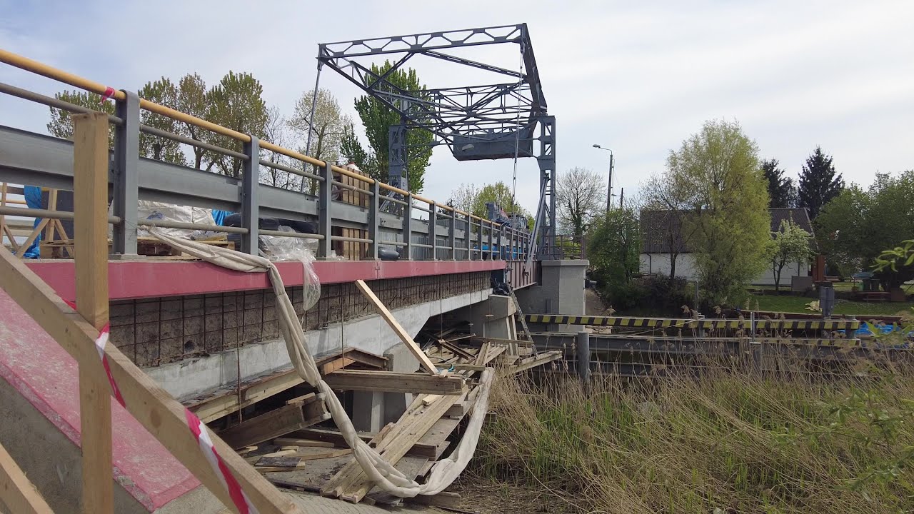 Rybina. Remont mostu zwodzonego (niebieskiego) na DW 502. Zobacz postęp prac maj 2025