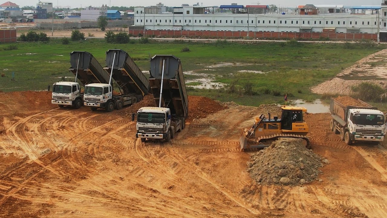 Amazing Bulldozer Pushing Dirt And Hyundai Dump Truck Unloading Dirt