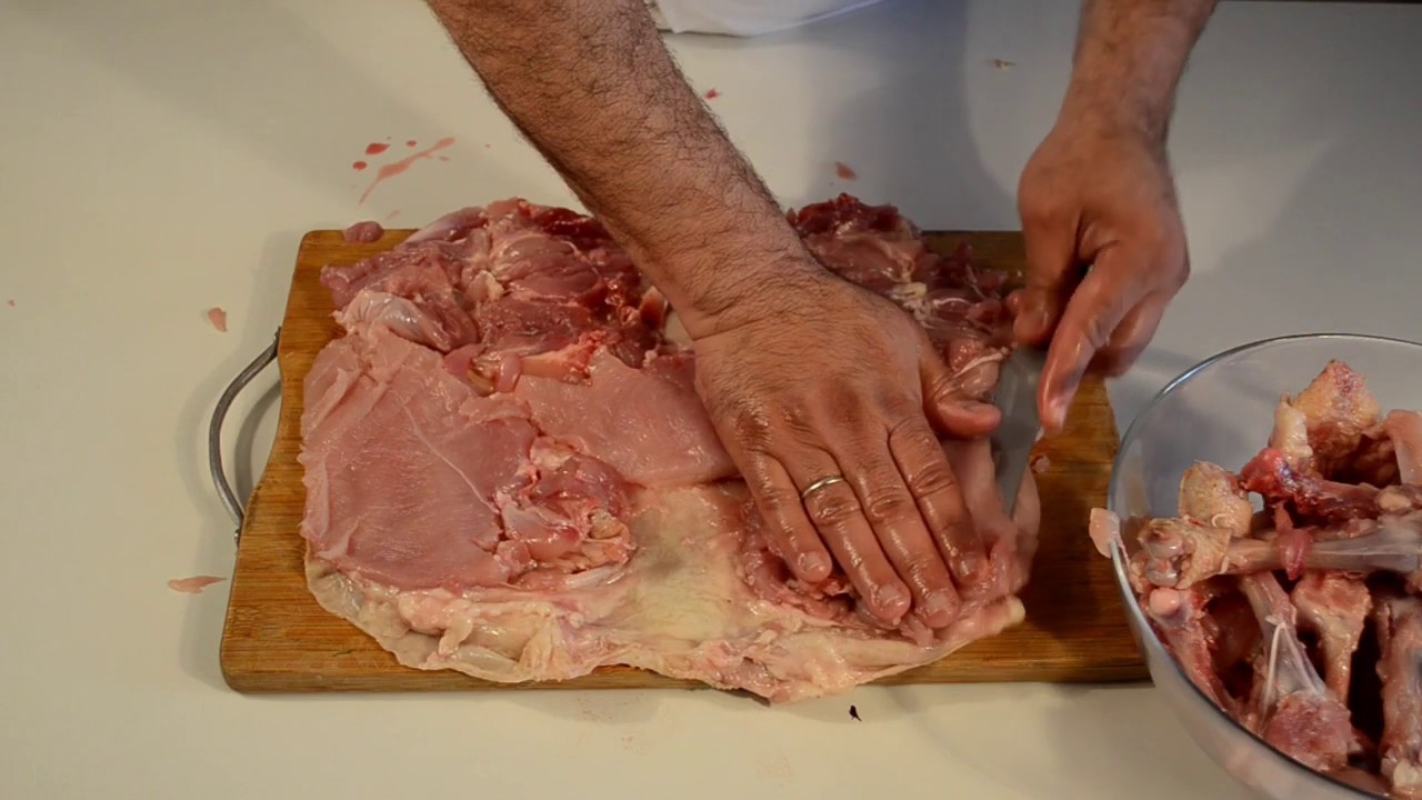 technique de désossage d'un poulet entier très facileتقنية سهلة جدّا لنزع عظام دجاجة