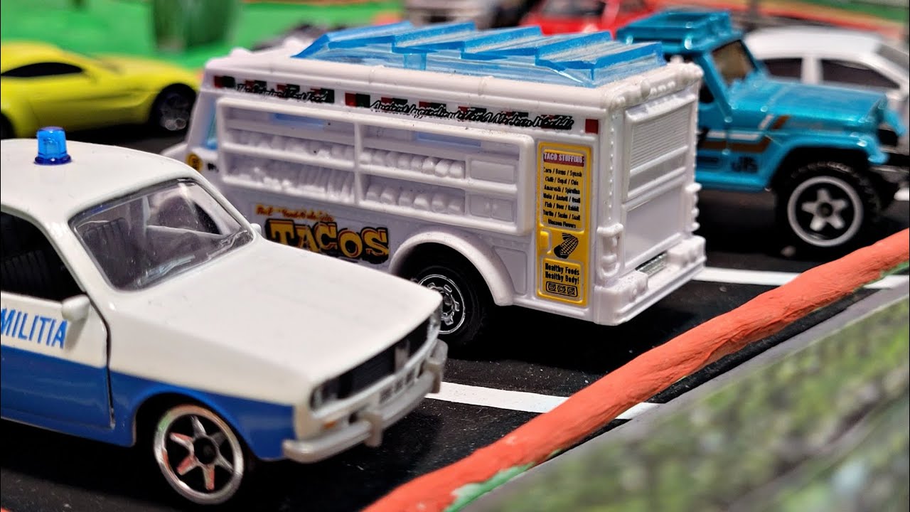 Huge traffic in town Realistic Stop Motion