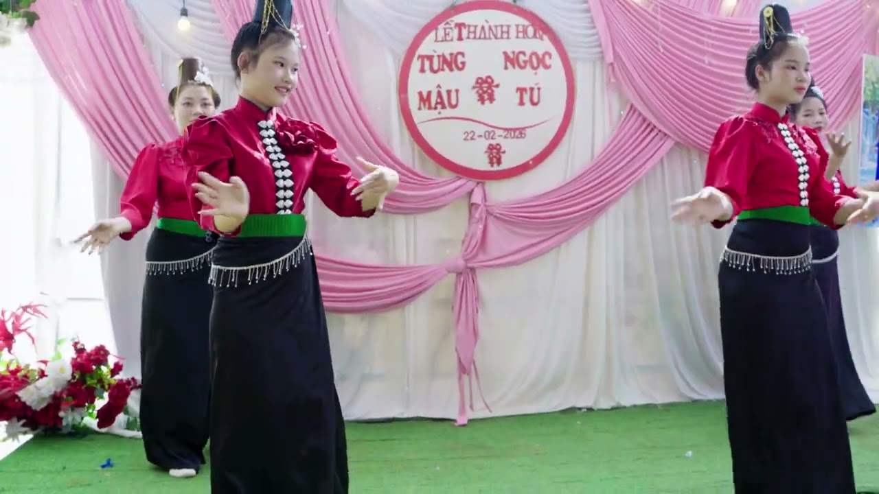 MÚA THÁI HAY NHẤT MỪNG LỄ THÀNH HÔN TÙNG MẬU NGỌC TÚ BẢN NÀ SÀNG XÃ CHIỀNG HOA