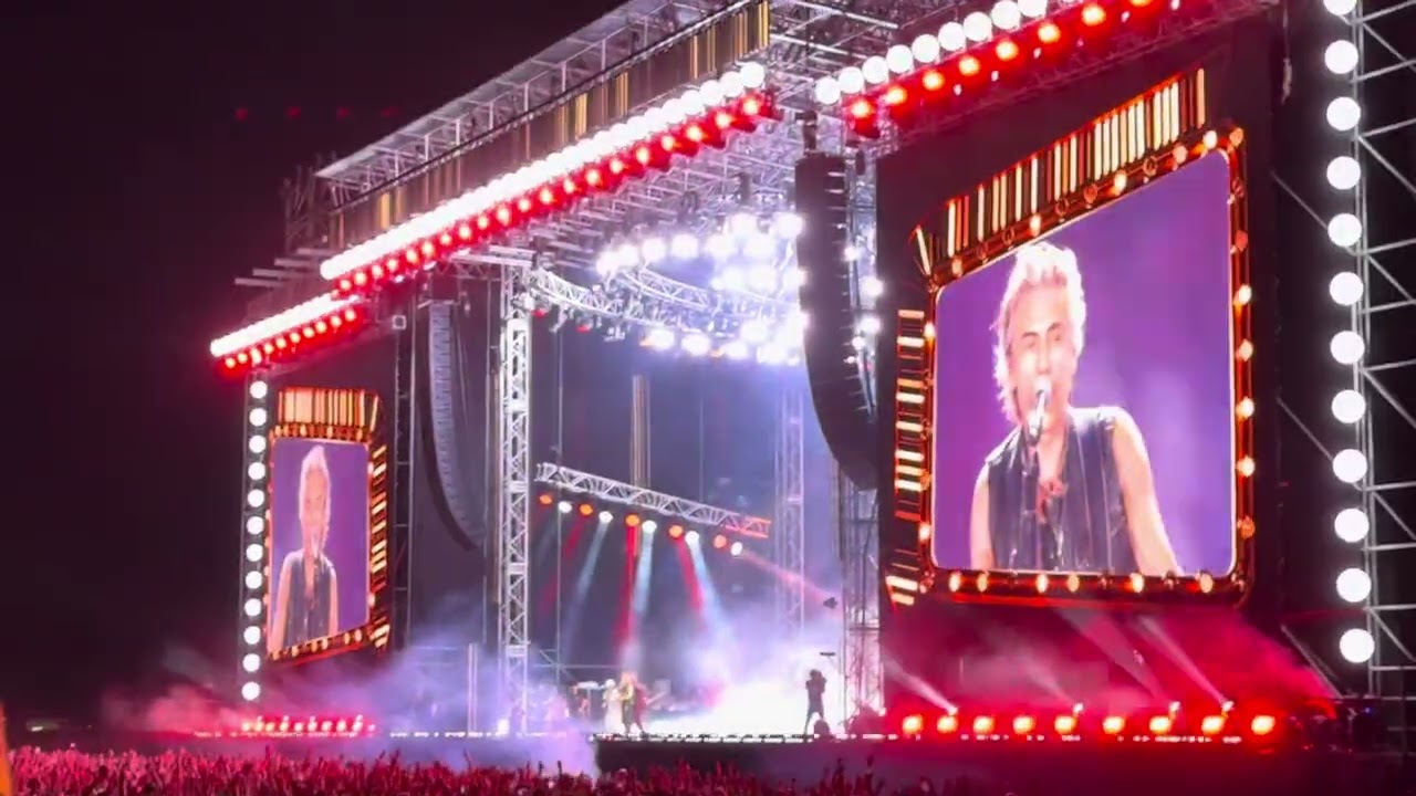 Ligabue Campovolo 21.6.2025 Tra palco e realtà