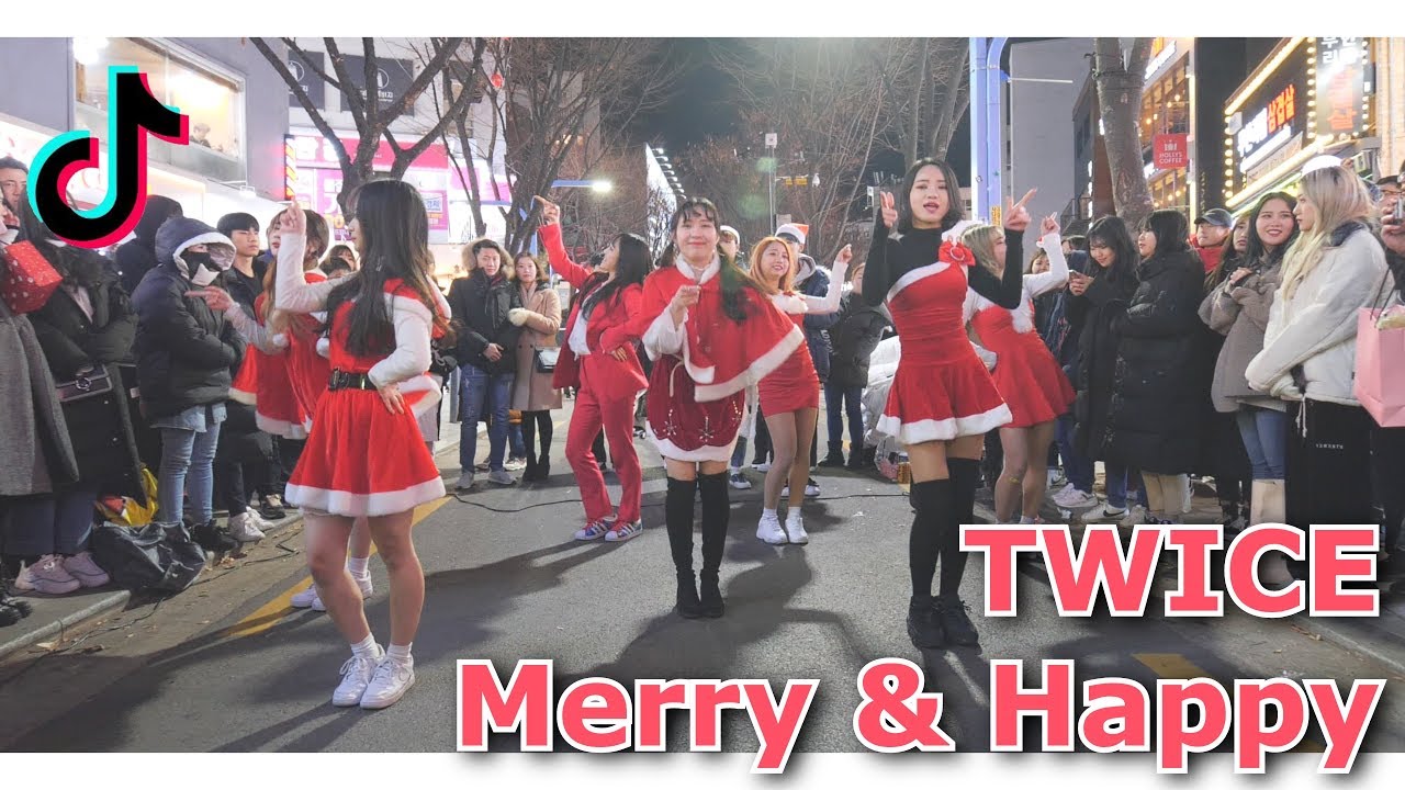 [KPOP IN PUBLIC] TWICE(트와이스) - Merry & Happy(메리앤해피) Full Cover Dance 커버댄스 4K [산타걸이 홍대에 나타났다?!]