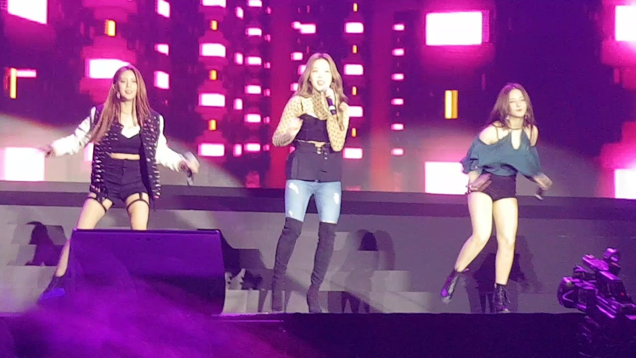 Momoland - Nancy, Daisy and Jooe (fancam)