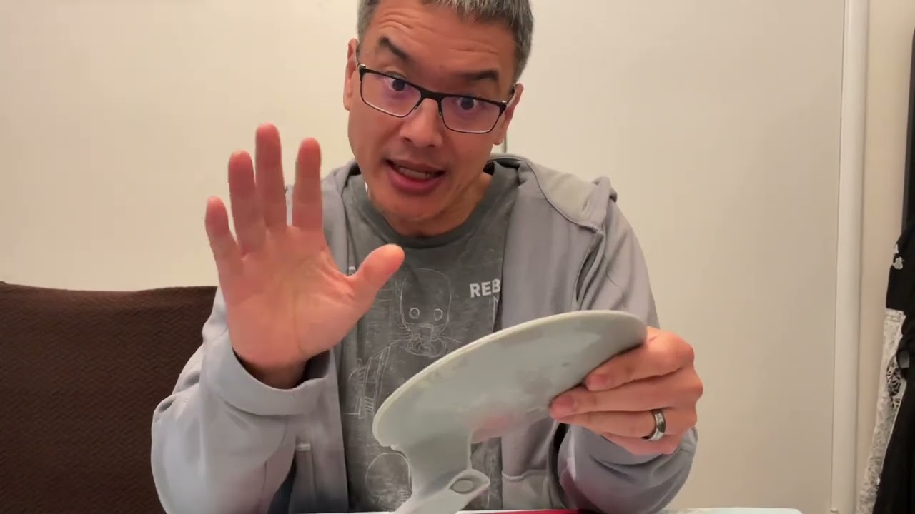 Original AMT and Polar Lights Reissue of the 1:2500 scale U.S.S. Enterprise 1701-D Comparison
