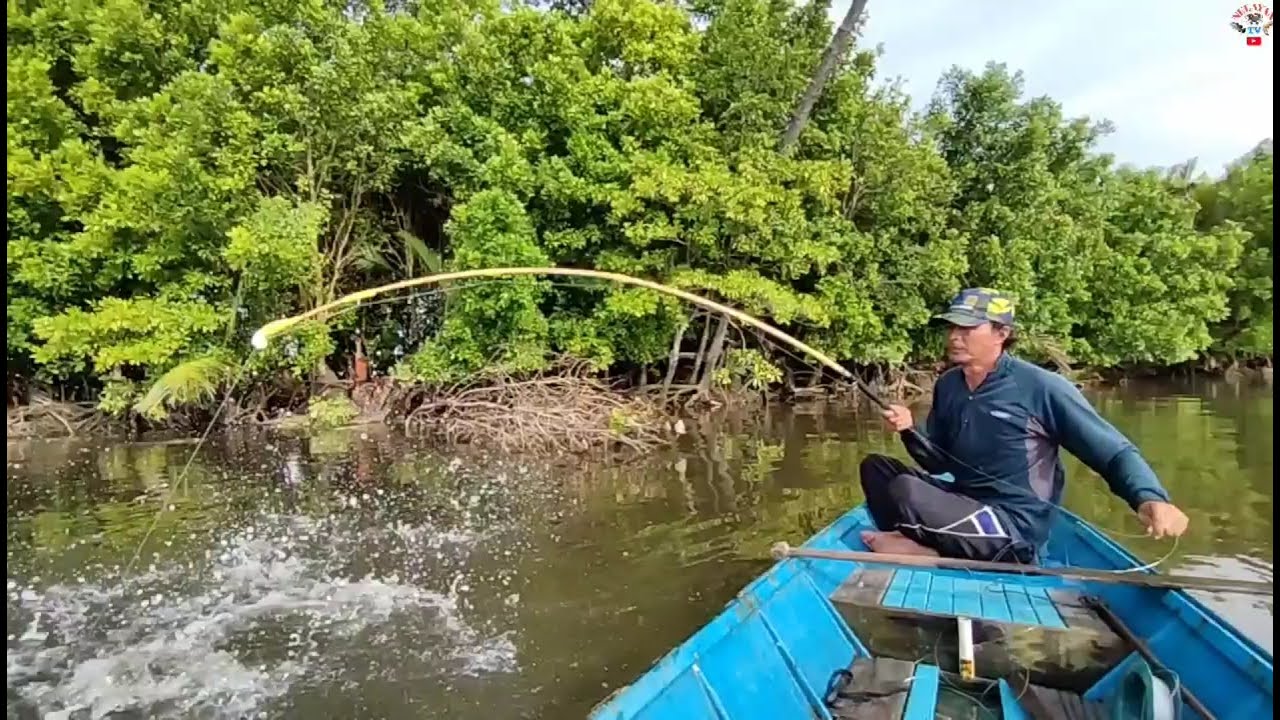 Saya kira ikan kecil, ternyata besar ikannya#Mancing joran bambu