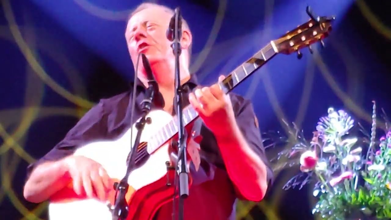Luka Bloom - No Matter Where You Go, There You Are -  Stadsschouwburg Groningen 13 november 2023