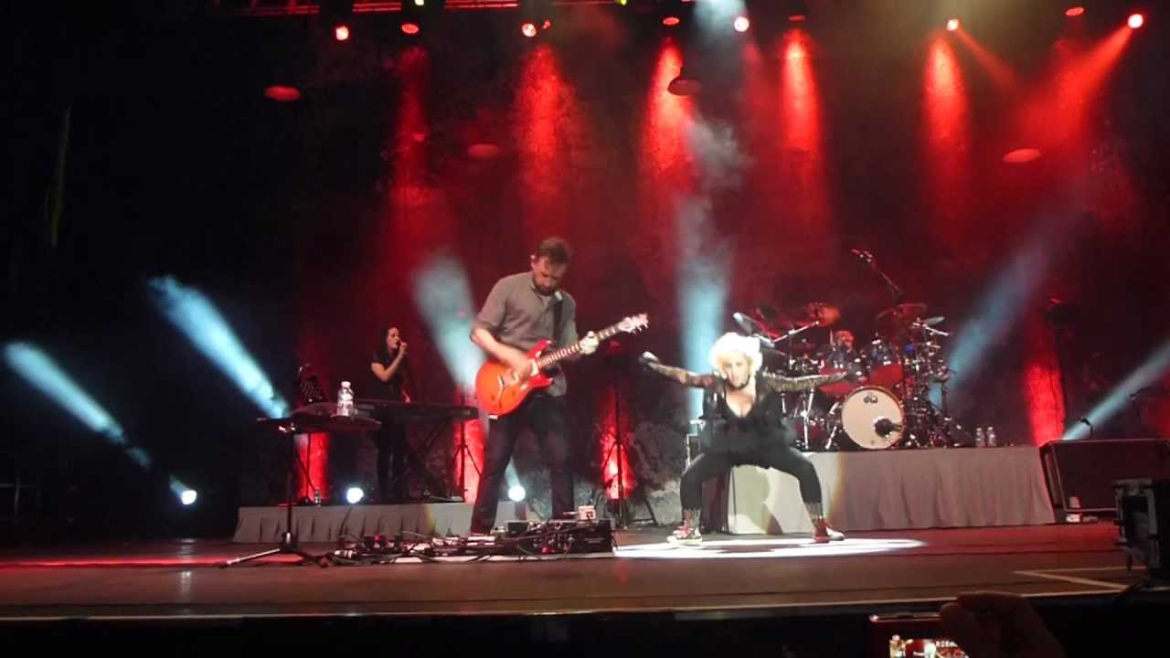 (HD) The Cranberries - Ridiculous Thoughts Live @ Rockhal Luxembourg
