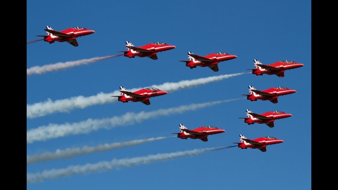 Red Arrows DIsplay Team - Wales Airshow 2018 - Swansea - Joe McElderry soundtrack
