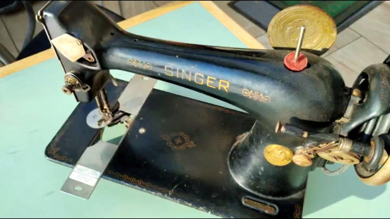 Vintage Singer vibrating shuttle design overview sewing machine