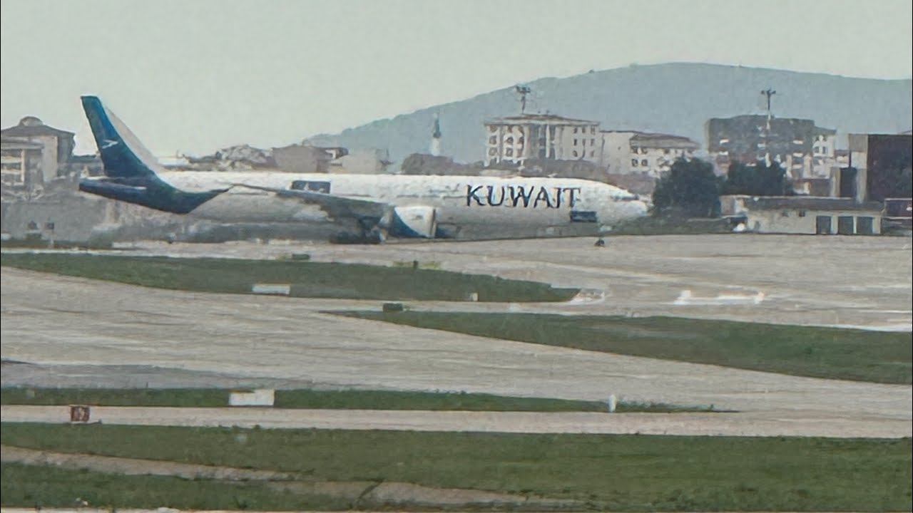 Rüzgarlı havada Sabiha gökçen havalimanına inen Boeing 777-300(er) ve diğer uçakların inişi