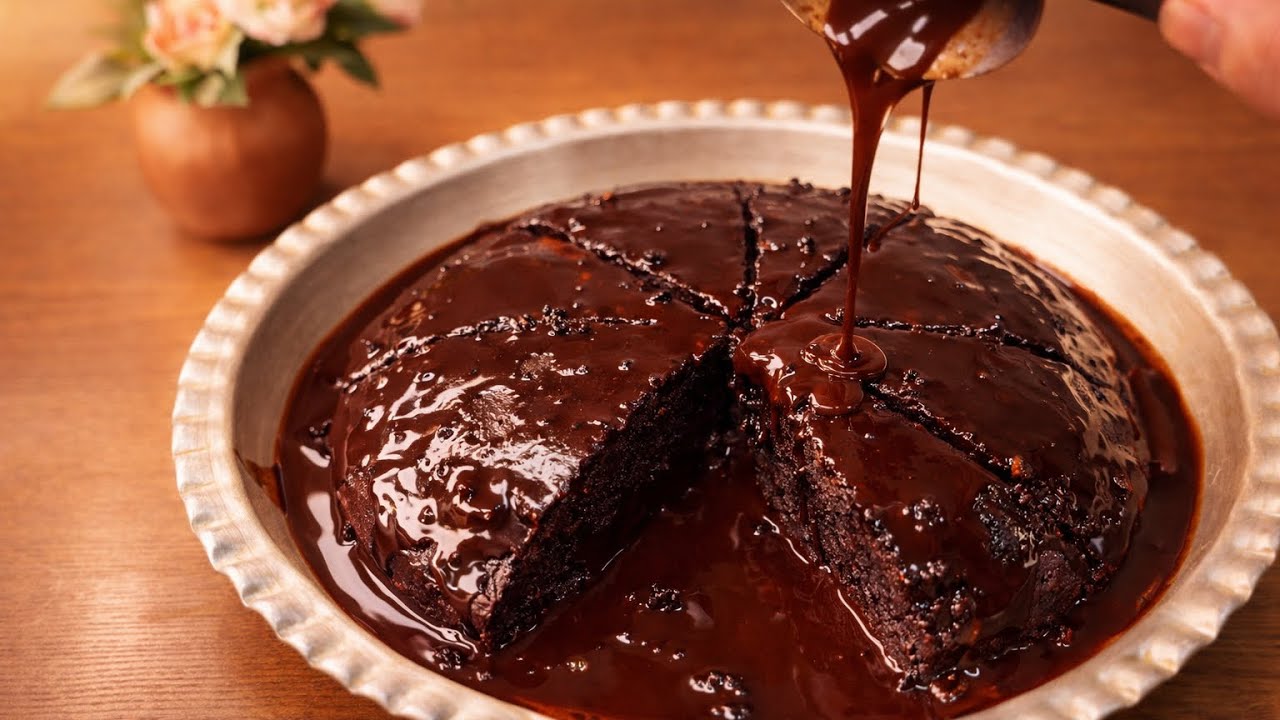 This is the same moist chocolate cake you eat at cafés — gone in seconds 😭🍫