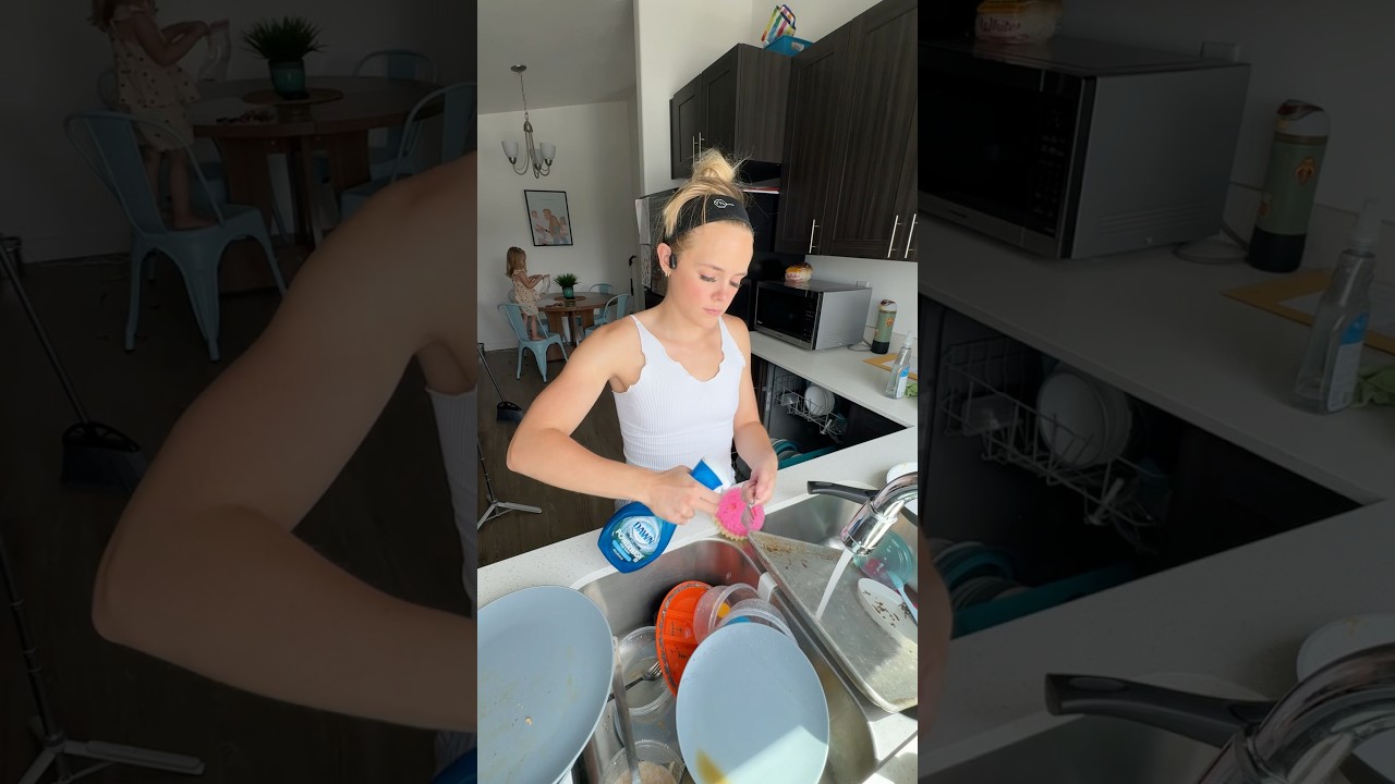 CLEAN WITH ME 🛁🧼🫧 #cleanwithme #clean #cleaning #cleaningmotivation
