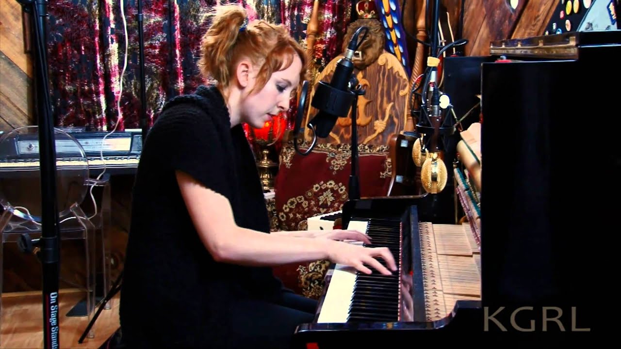 Brooke Waggoner - Meek; Wild (KGRL FPA Live Session) 1080p HD