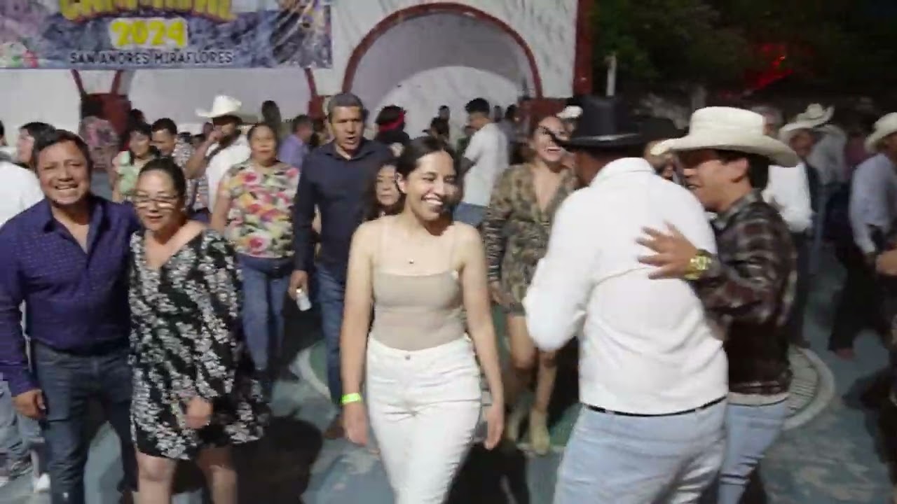 Trio Gallitos Huastecos , En Vivo desde San Andrés Miraflores, Hidalgo, México