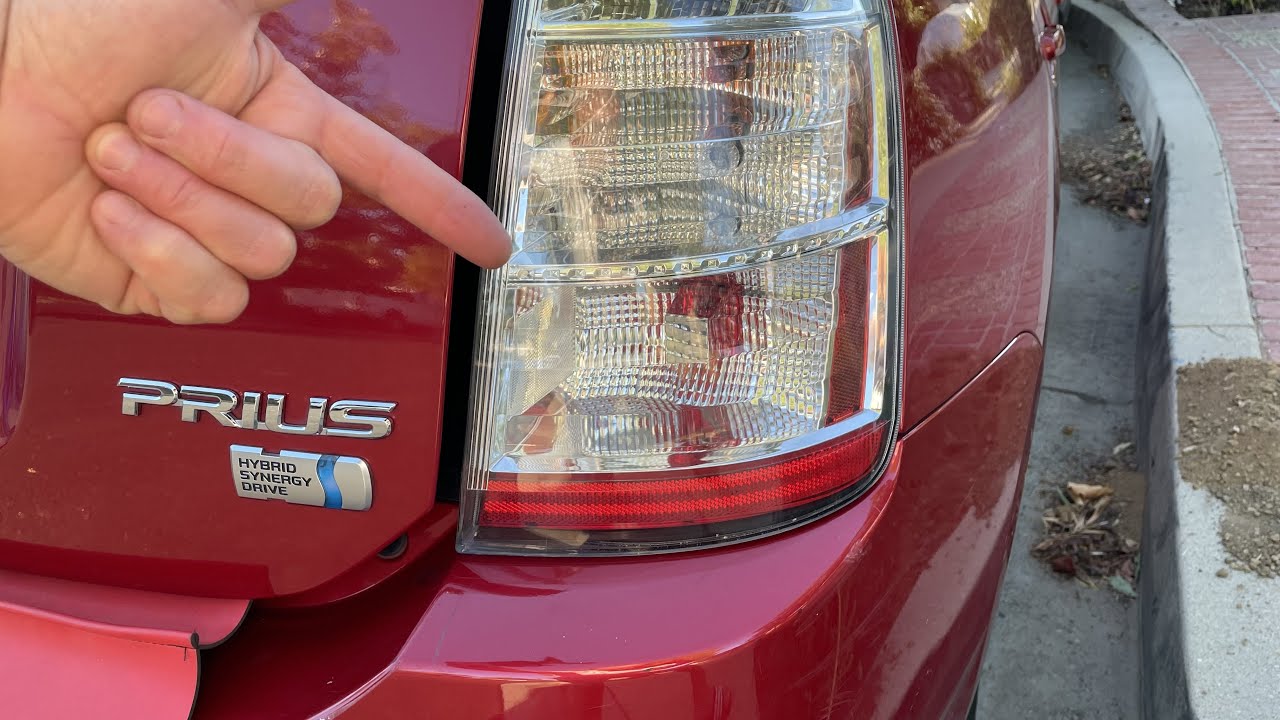 Prius Taillight Replaced-Gen II - EASY