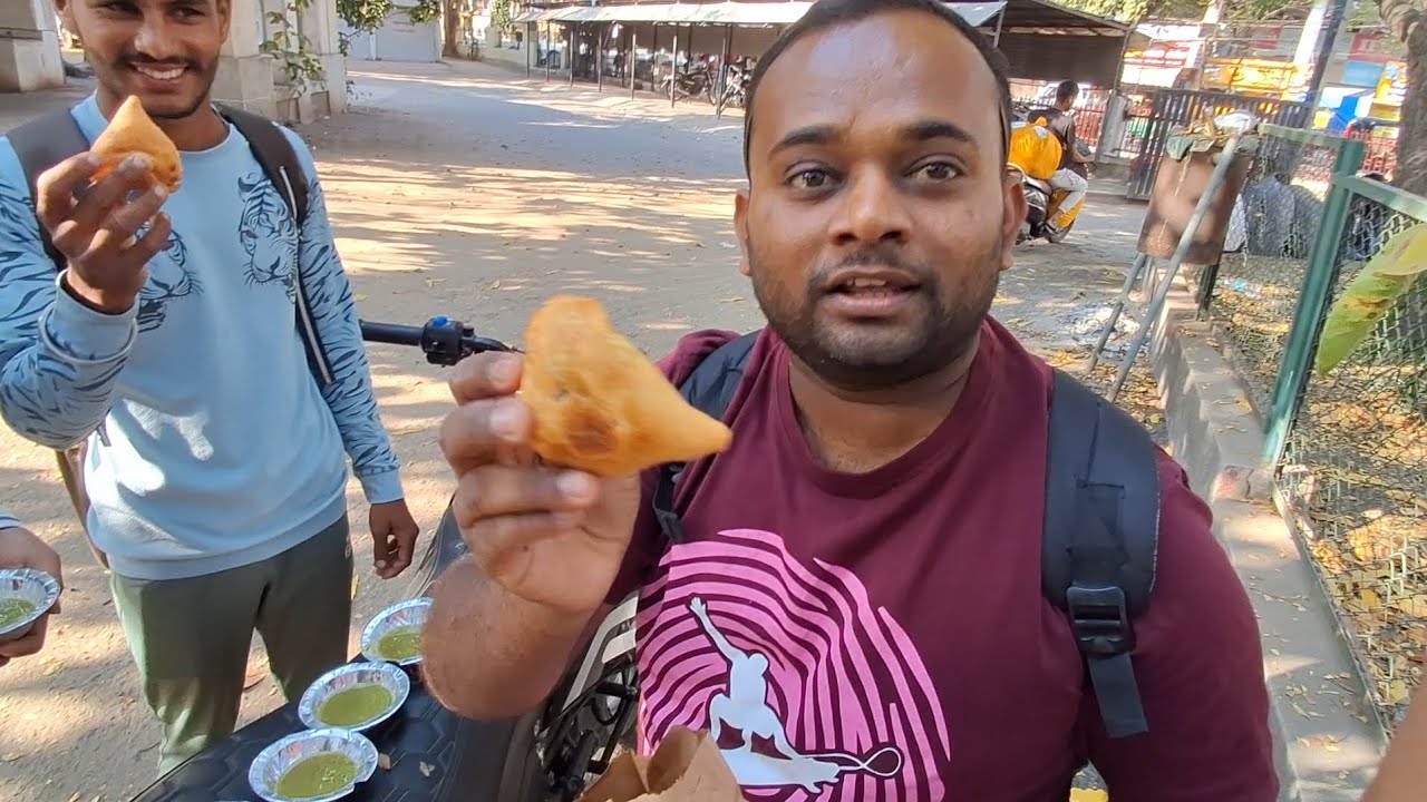 Vishal Bhai Ke Taraf Se Party 😋