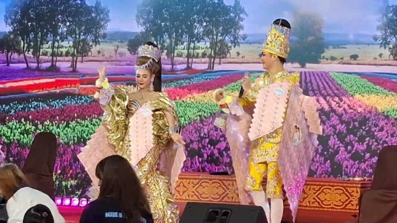 เกี้ยว​หวานๆ พระเอกแบงค์ ศรราม&นางเอกปอย ลูกท่าเรือ | งานไทยเทสต์ เฟสติวัล@พาราไดซ์พาร์ค