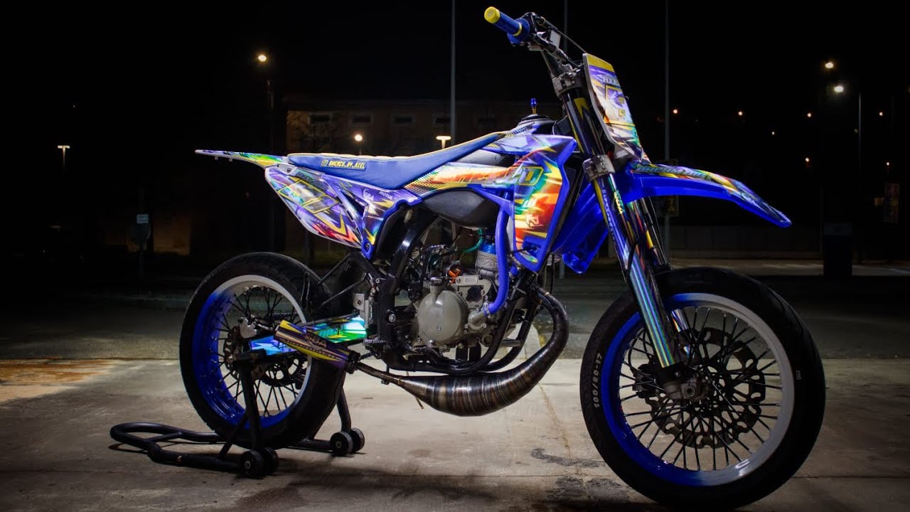 ON A CRÉÉ UNE 50CC INTERDITE 🔞 ( UNE ARME SUR 2 ROUES)