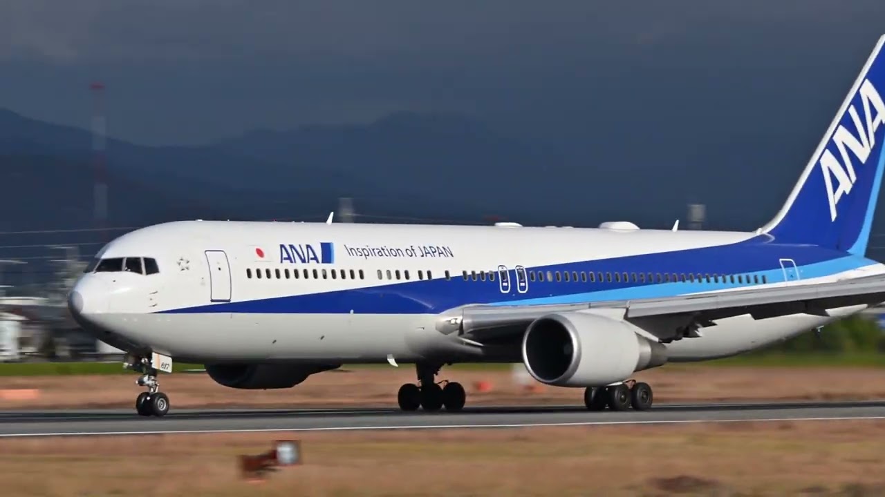 松山空港 離陸(RWY32) Boeing 767-381(ER)