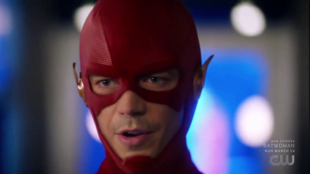 The Flash S07x01 Opening Scene: The Flash VS Eva McCulloch (Mirror Master