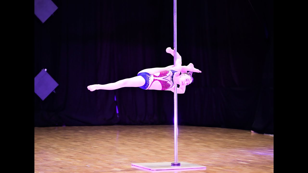 Степанчук Влада Wonder Woman   3 місце  Категорія POLE SPORT ПРОФЕСІОНАЛИ 10-13 Р