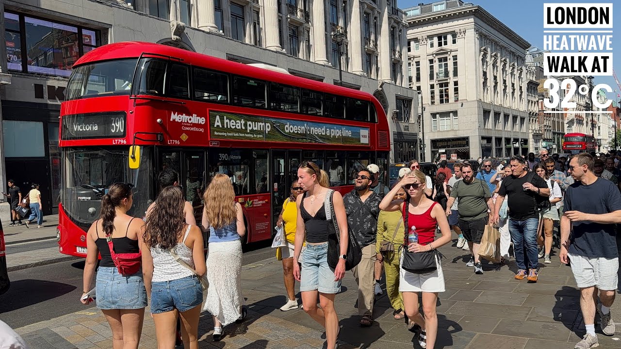 How London Looks During a 32&deg;C Heatwave ☀️ | Central London Summer Walk 2026 [4K HDR]