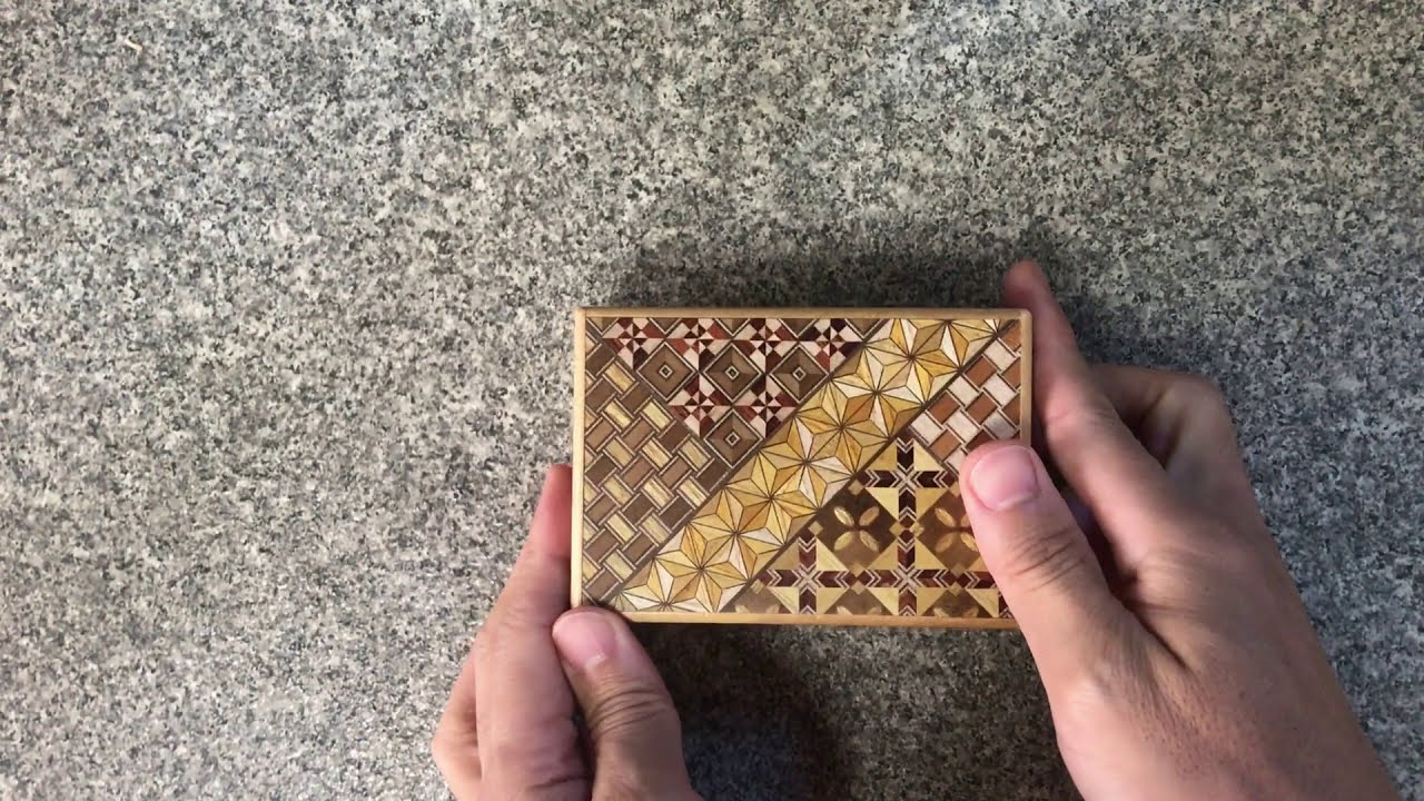 からくり箱の開け方（箱根寄木細工からくり箱【大小】）
