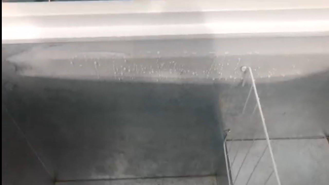 Frizer não faz gelo ate em baixo
