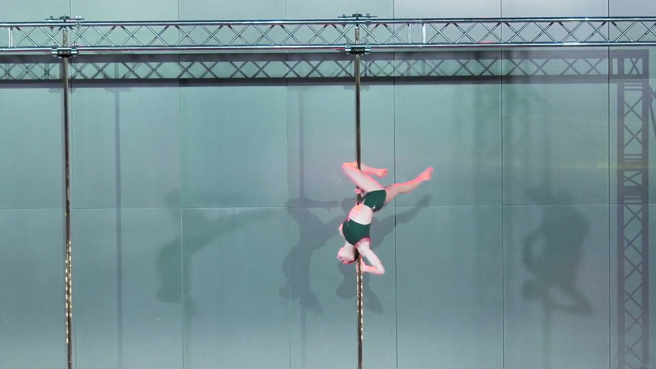 Ekaterina Sidunova - 1st place WOMEN amateur debut - Pole Dance Show 2023