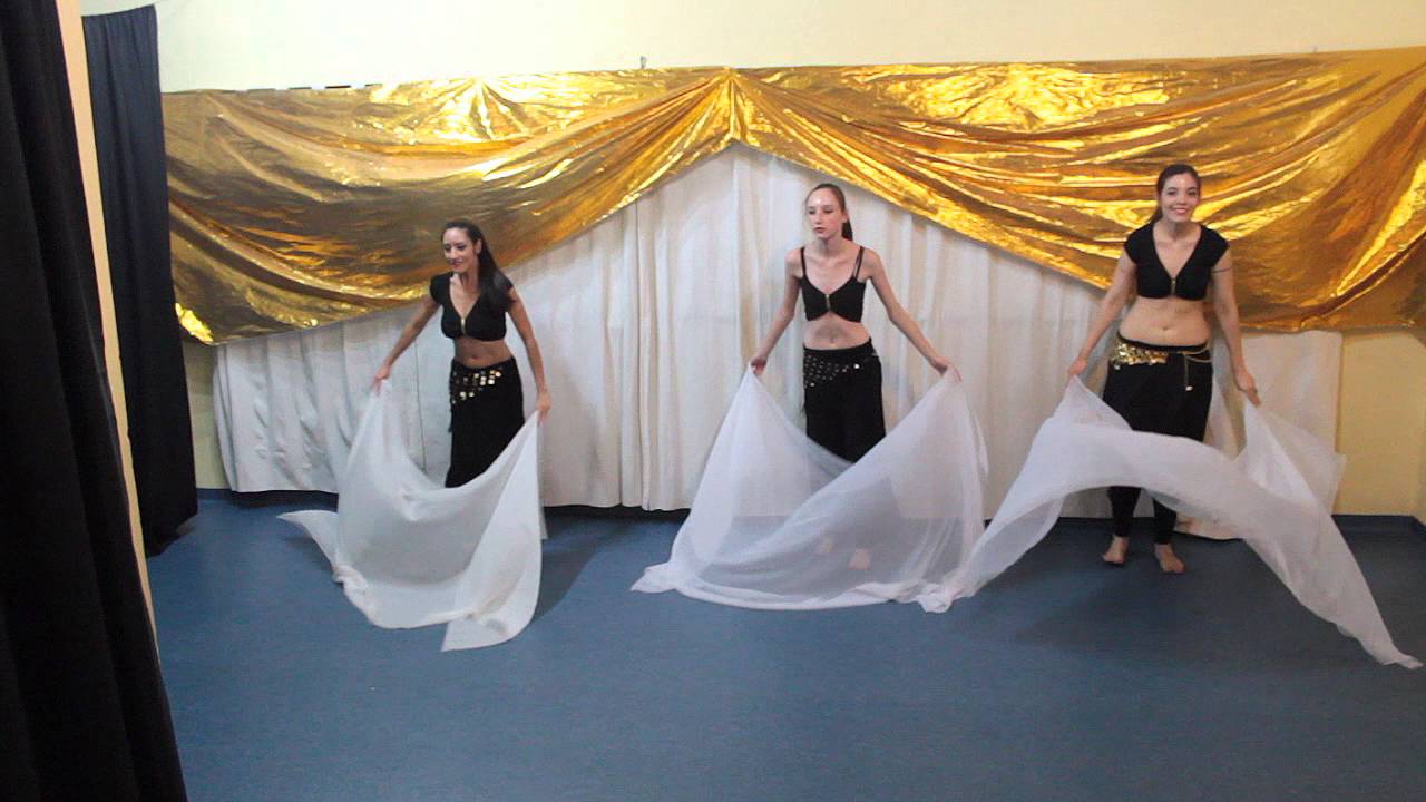 CeciliaMontielDanza / Presentación con velo / Bellydance