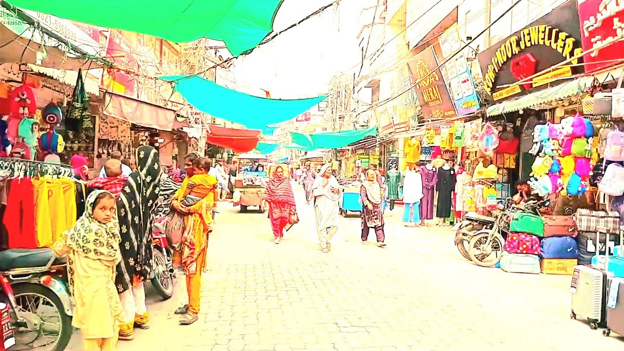 The Favourite Markets For Shopping Lovers Inside Jehlum Pakistan
