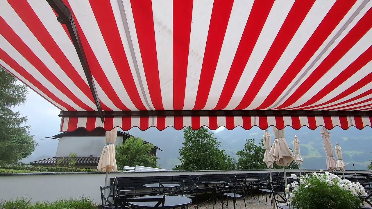 SCHRUNS IM REGEN: Rudi Fuchs 4K Video