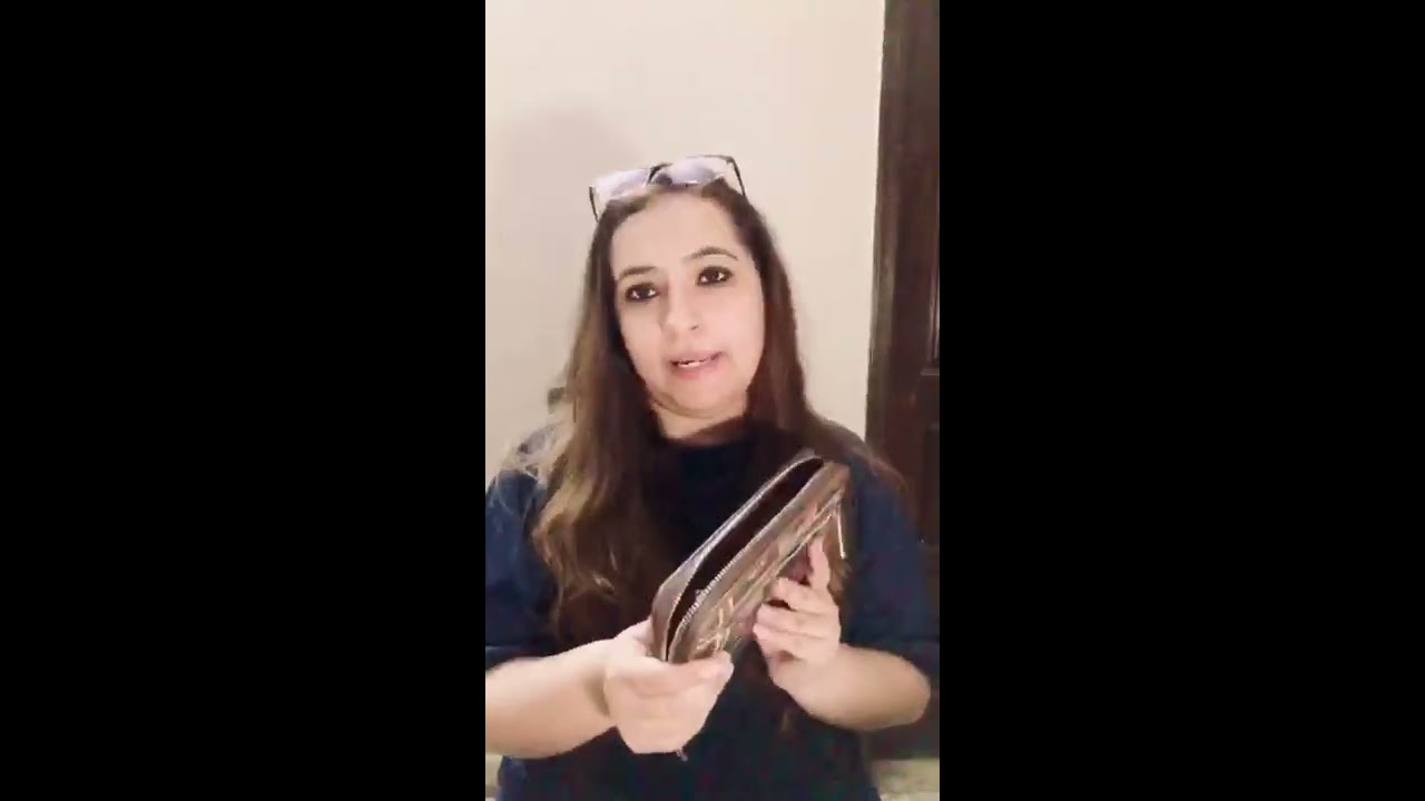 What's in the Wallet -  Zouk Female Chain Wallet