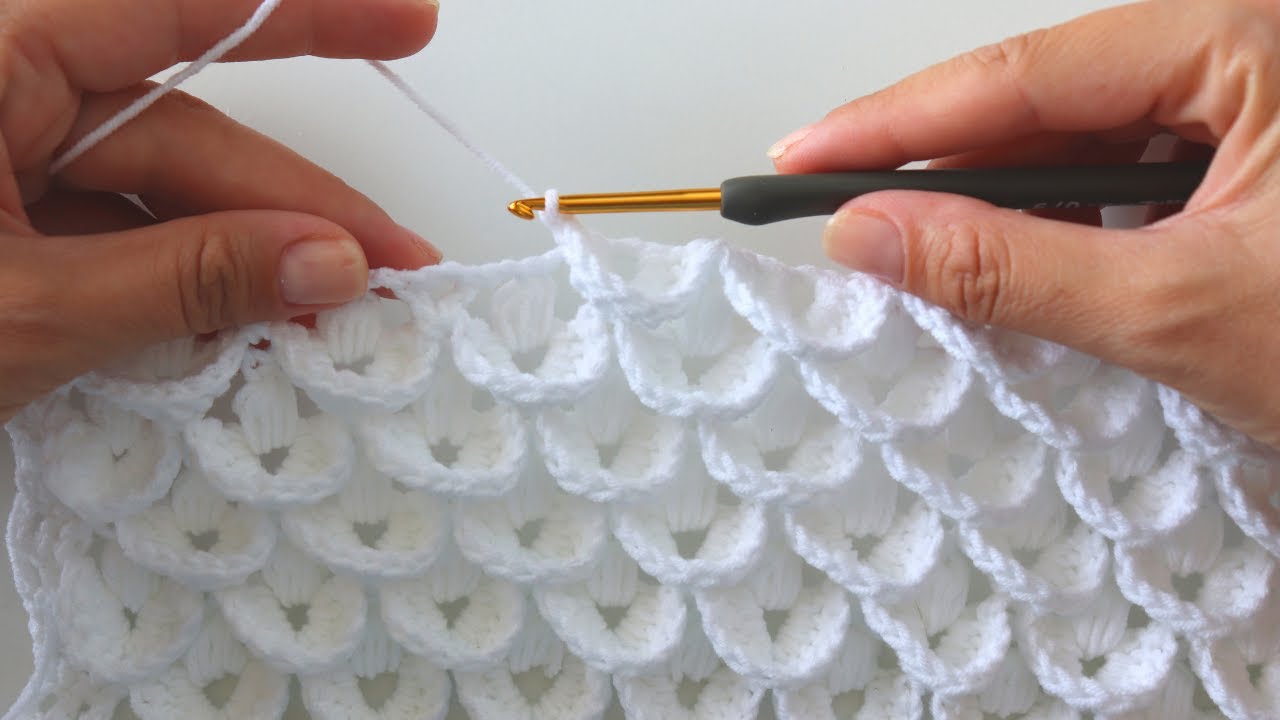 How To Crochet An Easy Stitch / Ideal For Blankets / Shawls