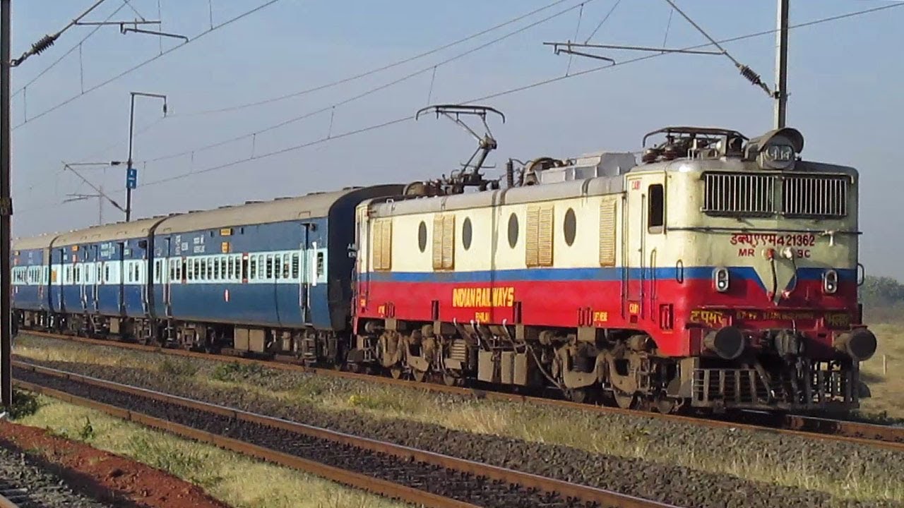 Double Wammie Treat BSL WAM-4 Lashkar greets BIA WAM-4 Bilaspur Express!!