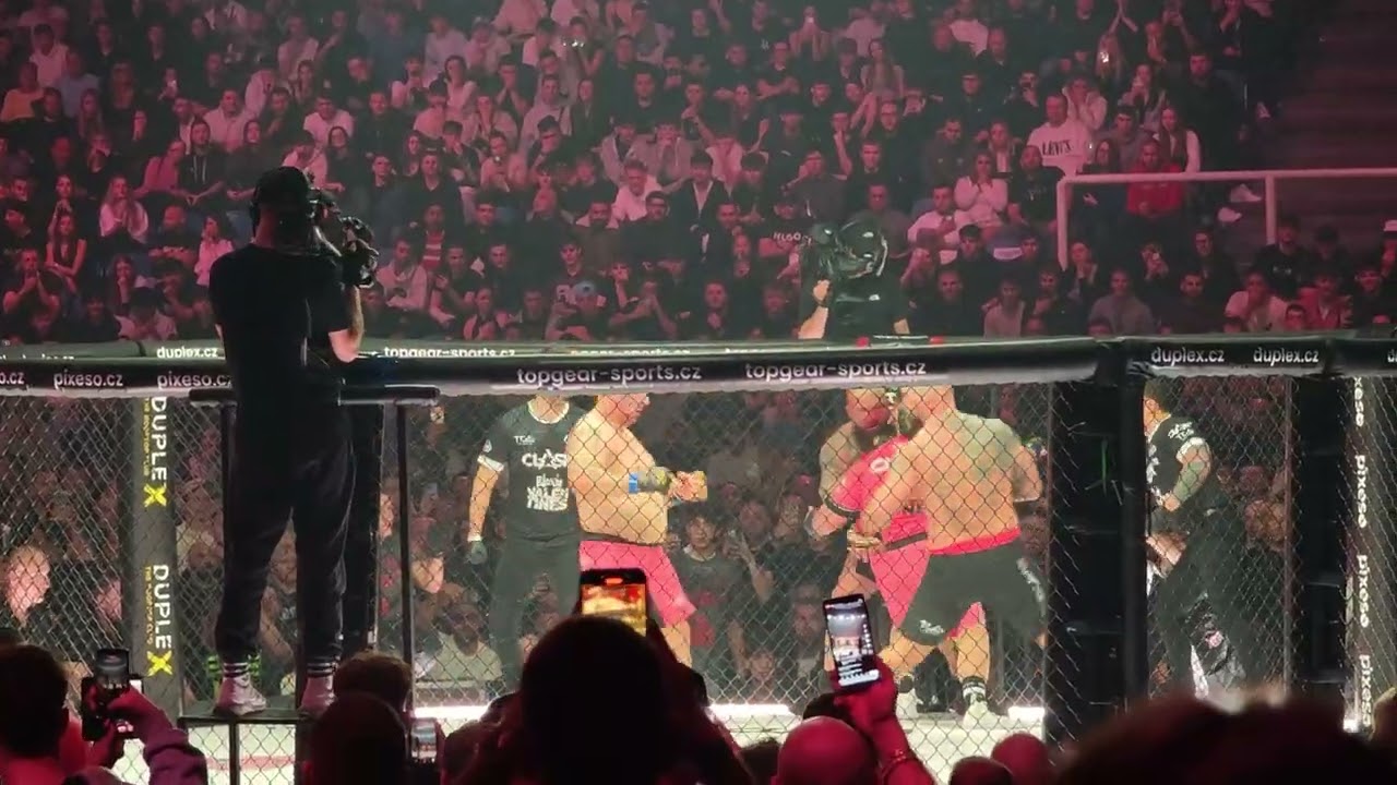 Cvermin&aacute;tor&Kotal&iacute;k vs Tomi Polly&Dirda (Clash 15 MMA - Winning Group Ar&eacute;na Brno - 7.2.2026) 