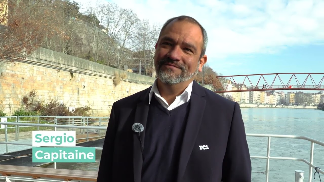 Découvrez le métier de commandant - Navettes Fluviales de Lyon - RATP Dev