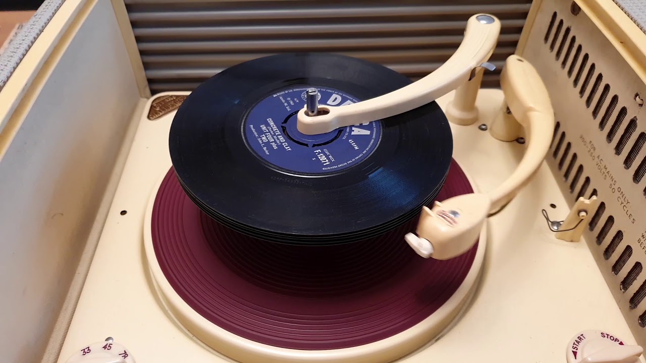 Ferguson 393G with Collaro Challenger autochanger 1958