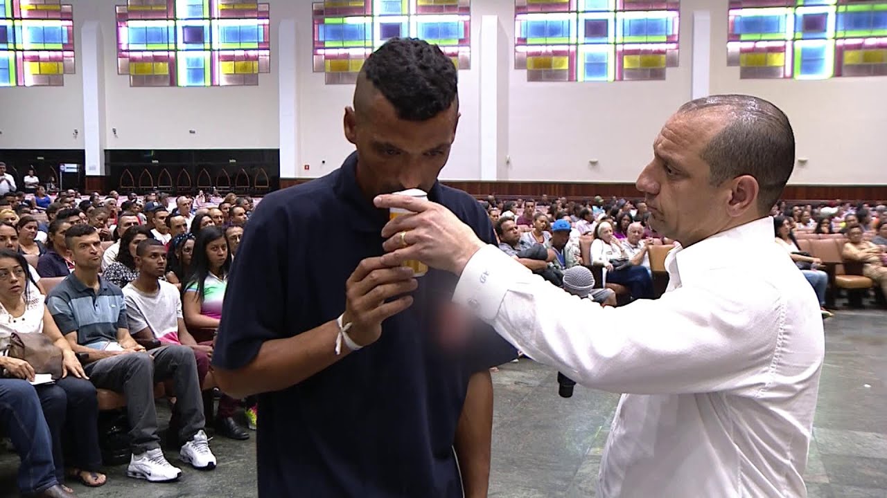 Valdemir viciado em cocaina e bebida, saiu curado ou teve que comer a b&iacute;blia?